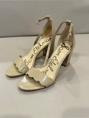 Sam Edelman Cream Scallop-Edge Ankle-Strap Block Heels